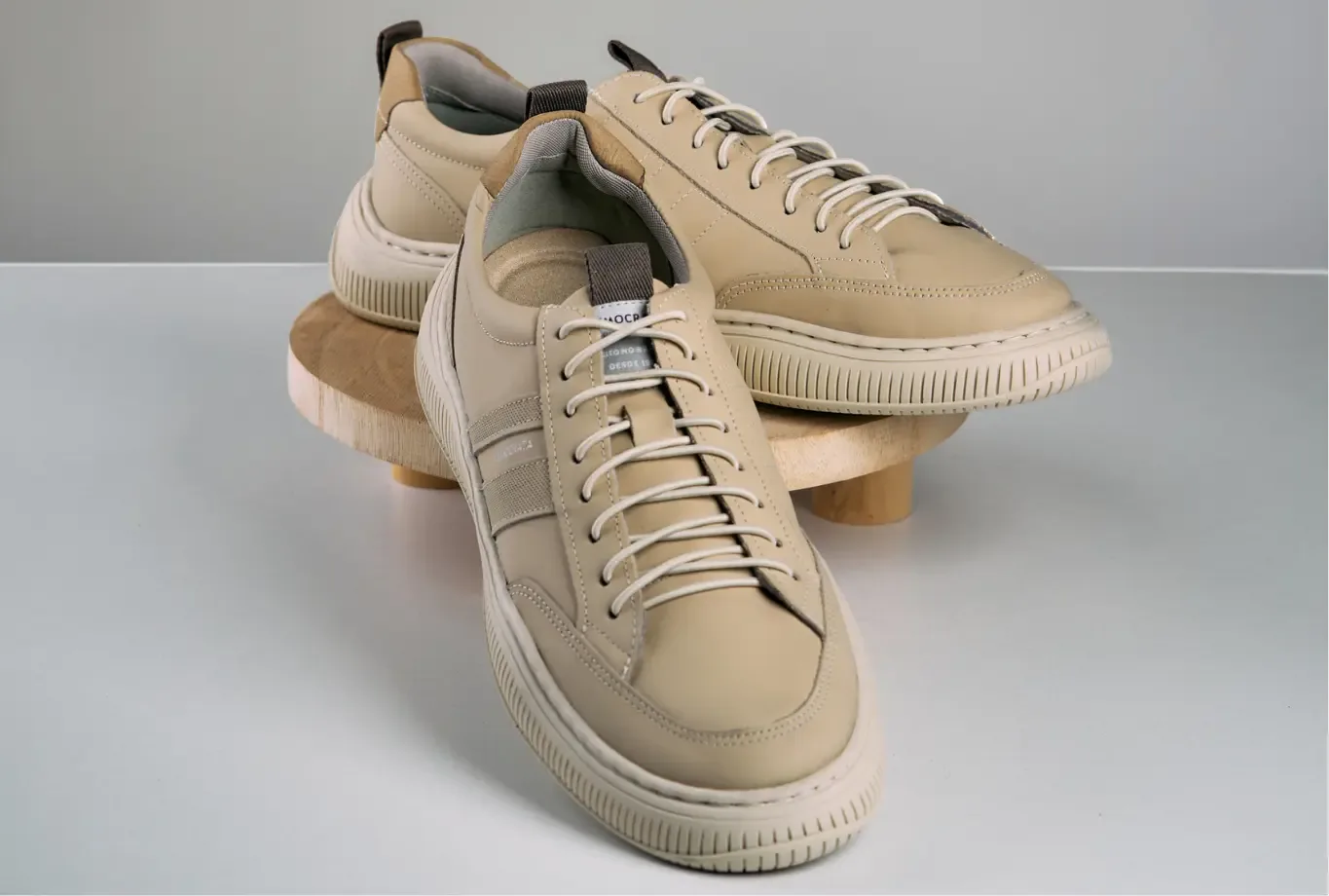 PUNTO shoe stores