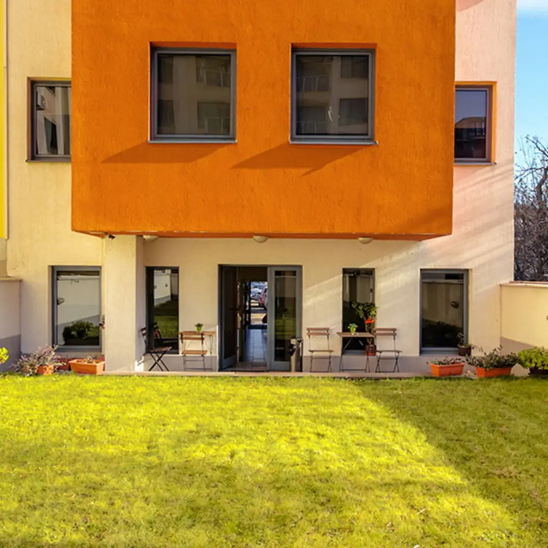 "easyHotel" Sofia - Jasne Przestrzenie z Nowoczesnym Wnętrzem